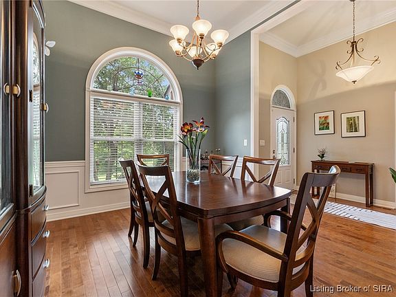 4th image of 3542 Lafayette Parkway