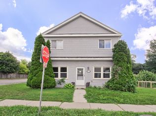 24 John St, Halton Hills, ON L7G2J7