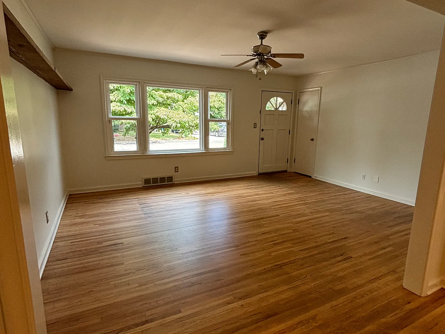 3 bed, 1480 sqft, $1,550 — Photo 2
