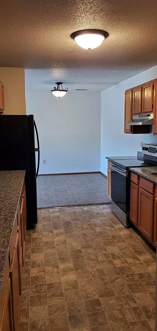 N113 W16941 Murillo Dr. — Photo 3