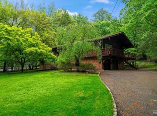 355 Valley Rd, Haworth, NJ 07641