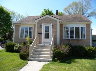 5 Diana St, Blackstone, MA 01504