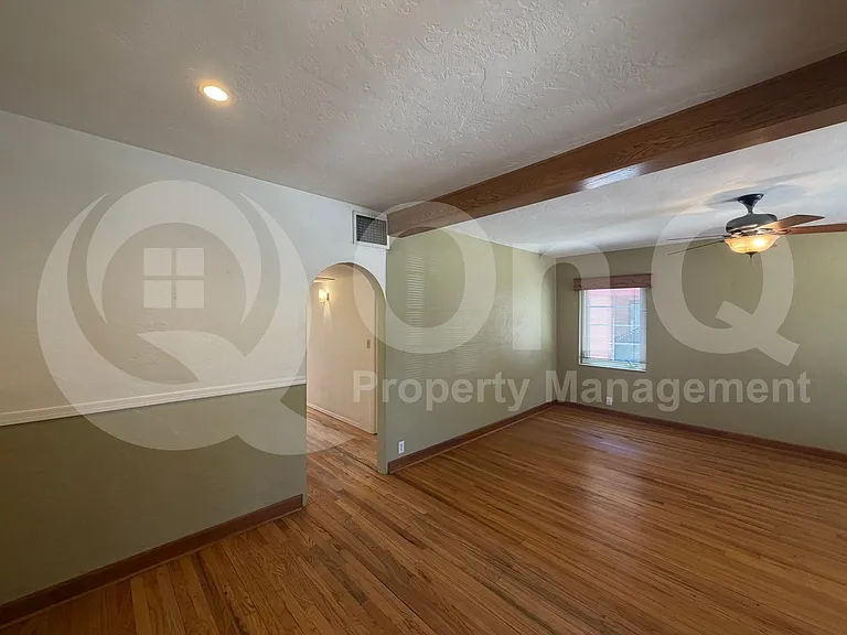2926 E Waverly St — Photo 31