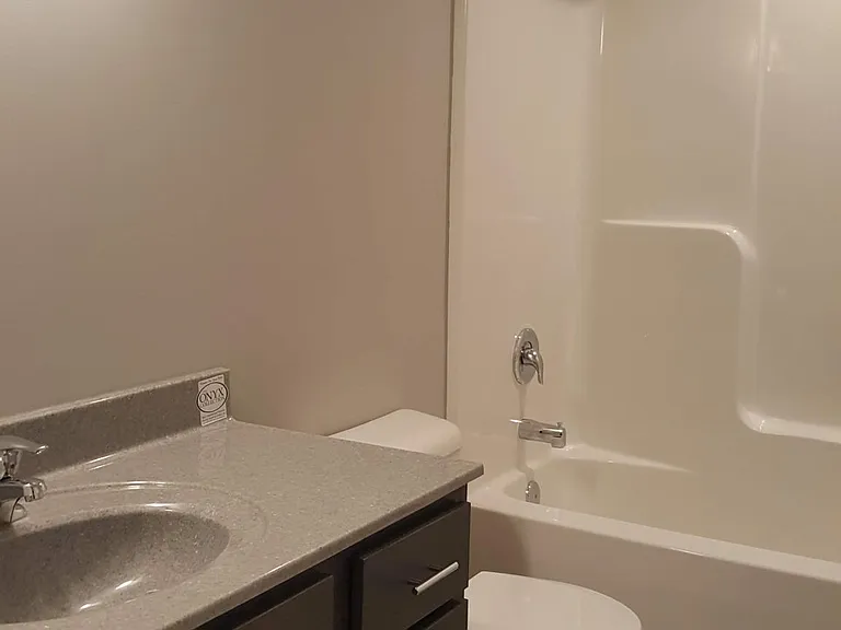 5128 Betty Lou Blvd — Photo 11