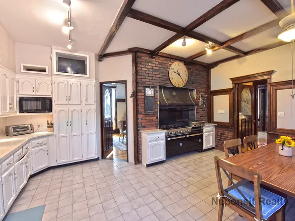 190 Beach 137th Street image 6 of 24