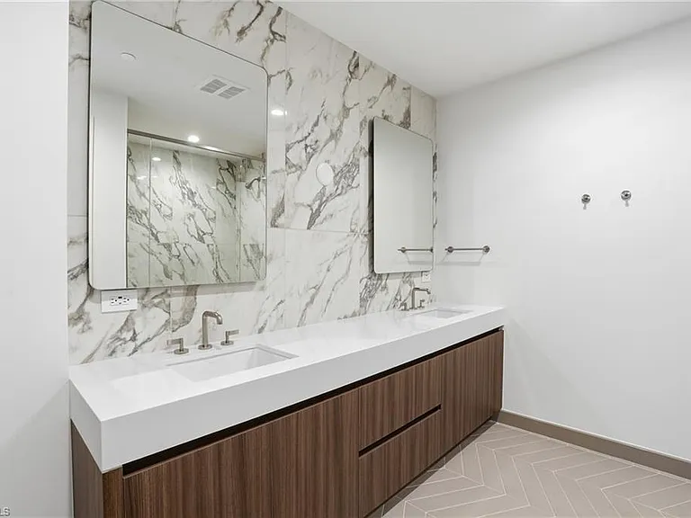 5100 Seagrass Blvd #201 — Photo 29