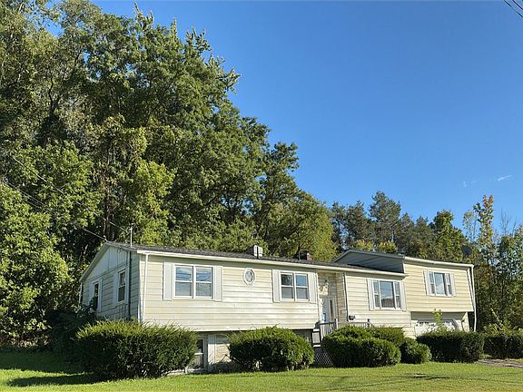3rd image of 70 Chestnut St