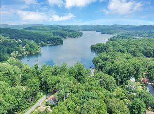 17 Lee Ct, Putnam Valley, NY 10579
