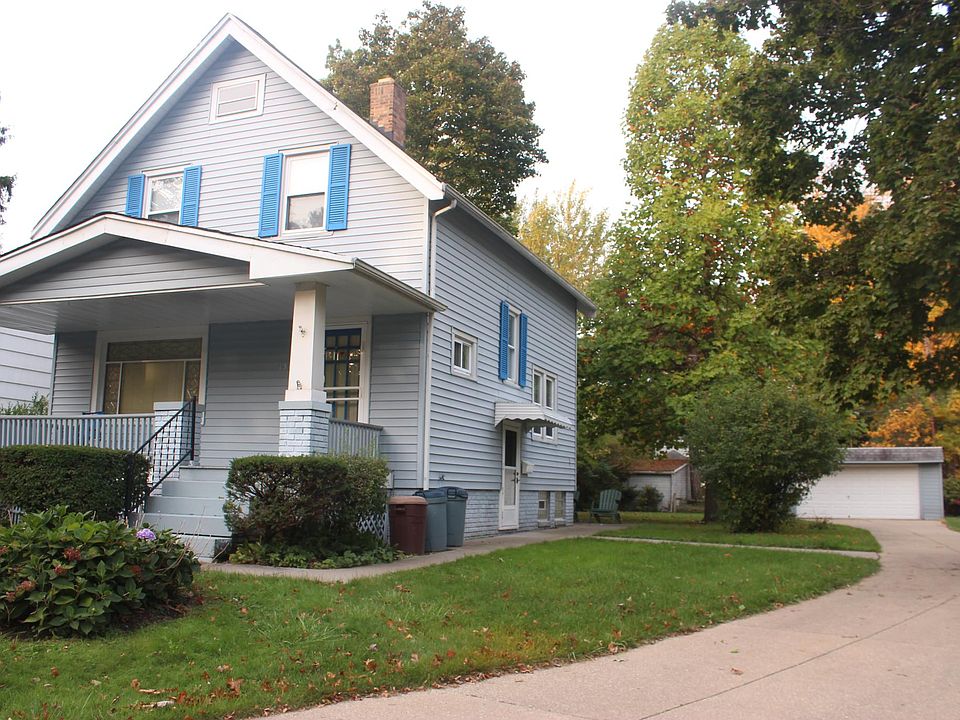 Lot and a half is very roomy