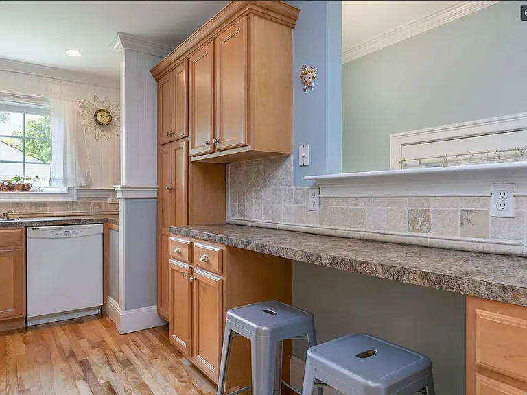 18 Taylor St — Photo 6