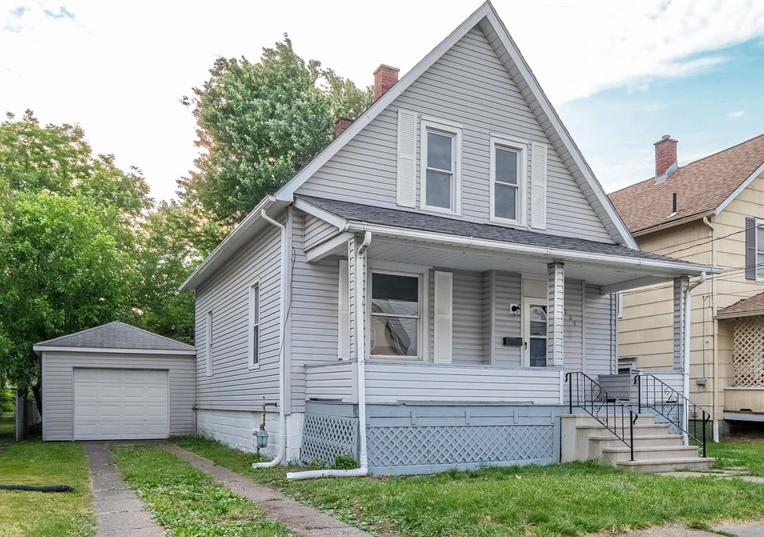 Charming 2-Story 3BR Single-Family Home - 705 Smith Ave SW, Canton — Photo 1