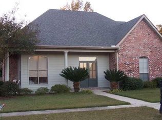 101 Clear Lake Dr, Lafayette, LA 70506
