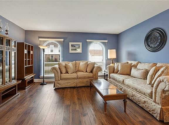 4th image of 4304 Lake Trail Dr