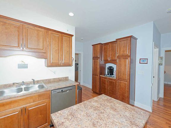 5th image of 2 Stonington Hill Rd Unit I