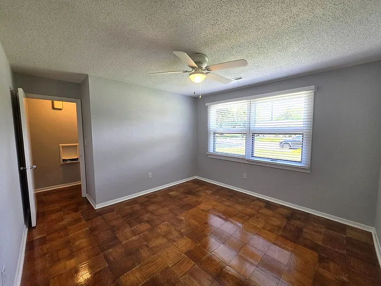 548 Pelican Ave — Photo 17
