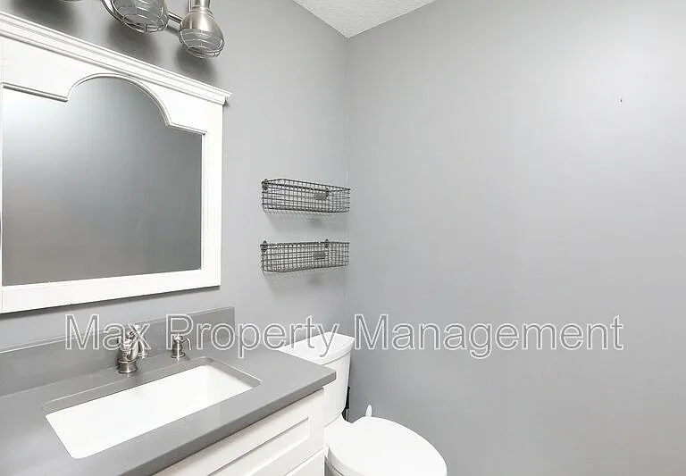 8200 Northview Dr — Photo 15