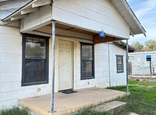 307 W McNeil St, Ingram, TX 78025