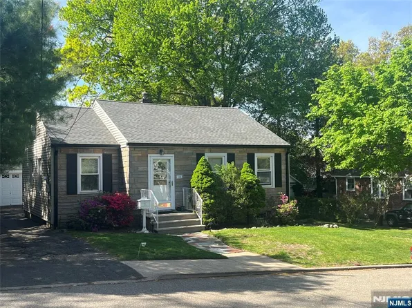 514 James St, New Milford, NJ 07646