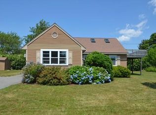 90 Fresh River Ln, Falmouth, MA 02540