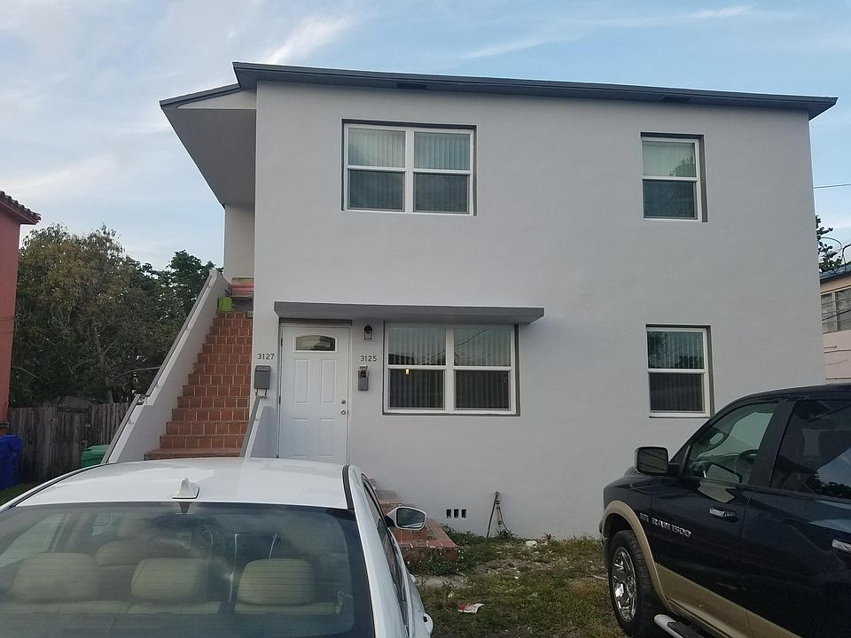 off street parking and back yard - bottom apartment
