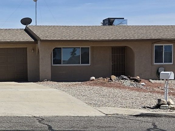3rd image of 2660 Smoketree Ave N