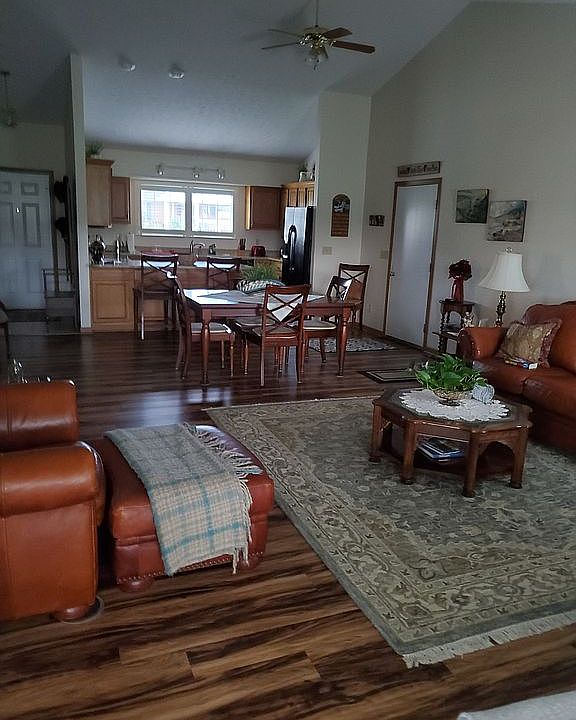 Living/dining area from unroom