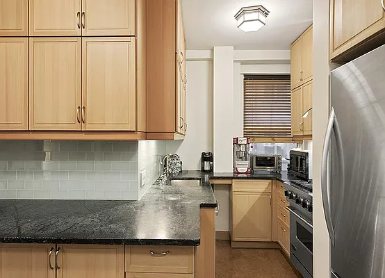 Sold by Warburg | media 5