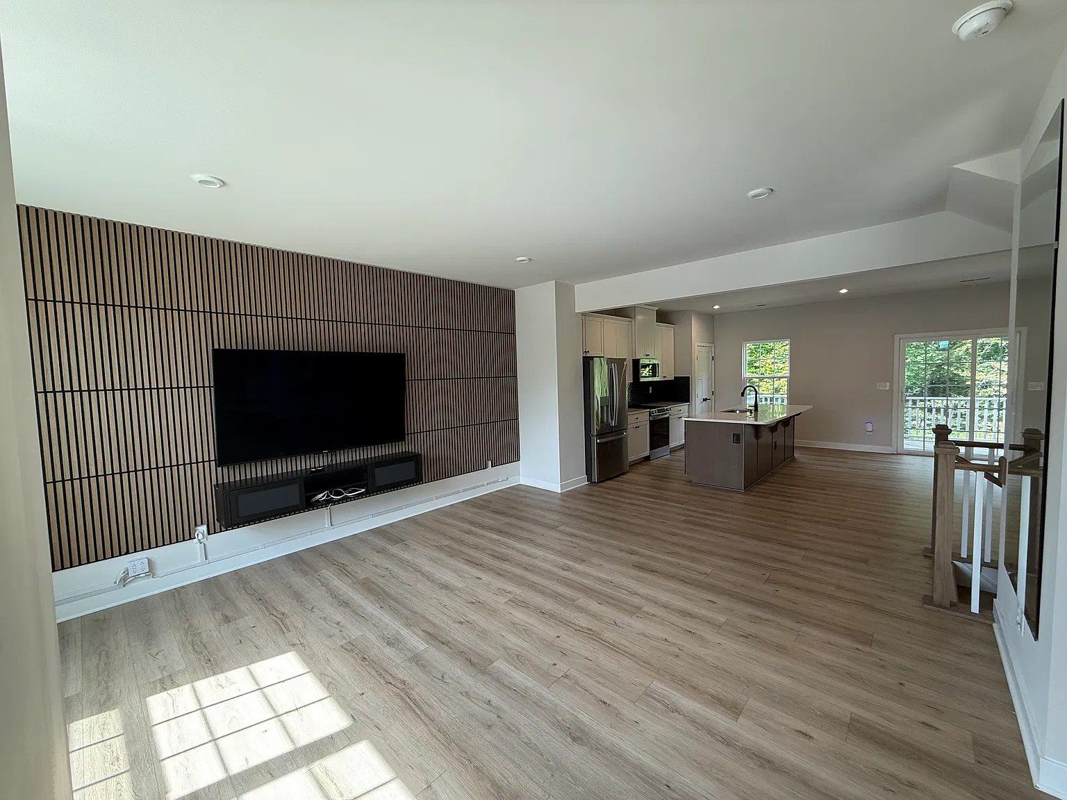 3 bed, 1878 sqft, $2,200 — Photo 1