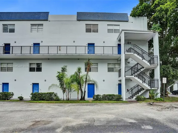 7561 NW 16th St APT 2302, Plantation, FL 33313