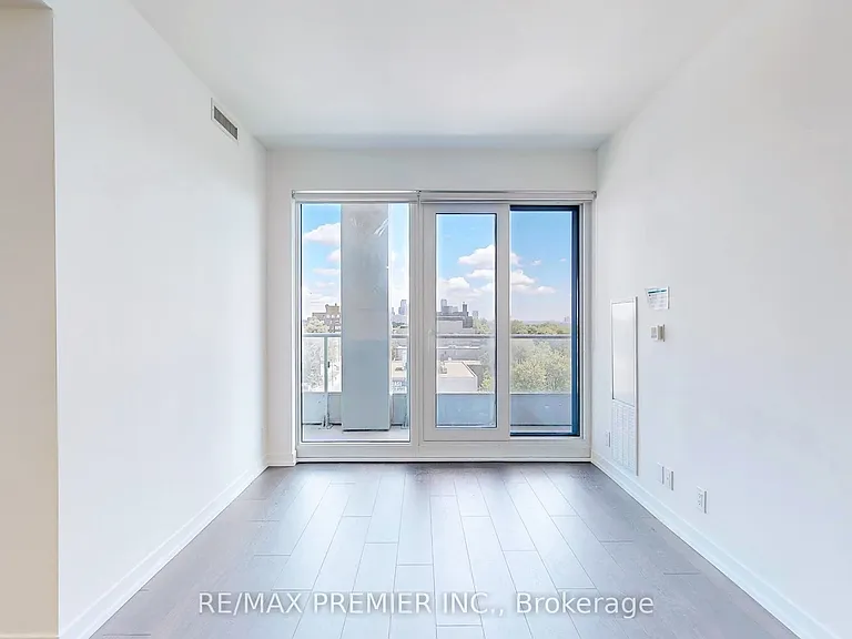 2020 Bathurst St #1116 — Photo 10