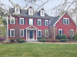 16 Comstock Way, South Walpole, MA 02071
