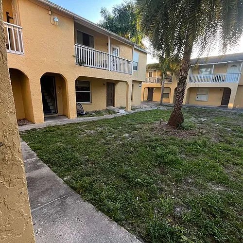 3950 Lora St Photo 1