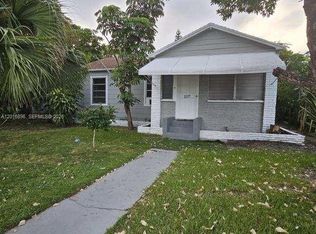 1217 N D St, Lake Worth, FL 33460