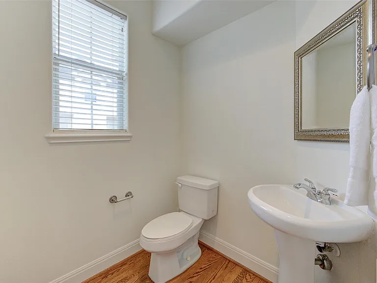 1322 Cohn St — Photo 20