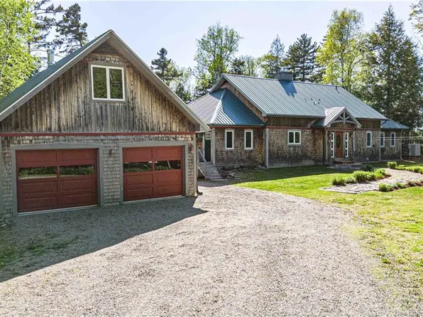 136 Point Ln, North Lake, NB E6H 1Z8