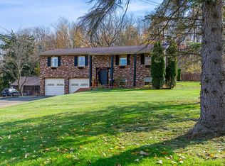 118 Hickory Dr, Beaver Falls, PA