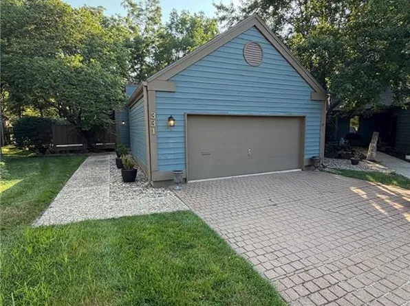 331 Westwoods Cir, Liberty, MO 64068