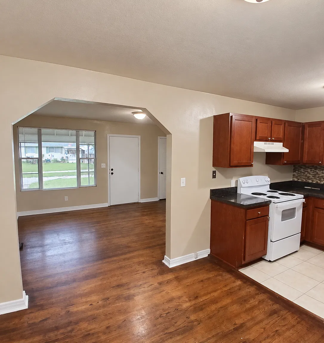 3 bed, 1344 sqft, $1,725 — Photo 4