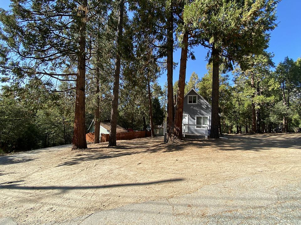 1st image of 54760 Fern Dr