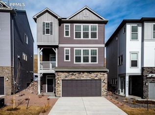 4484 Peak Crest Vw, Colorado Springs, CO 80918