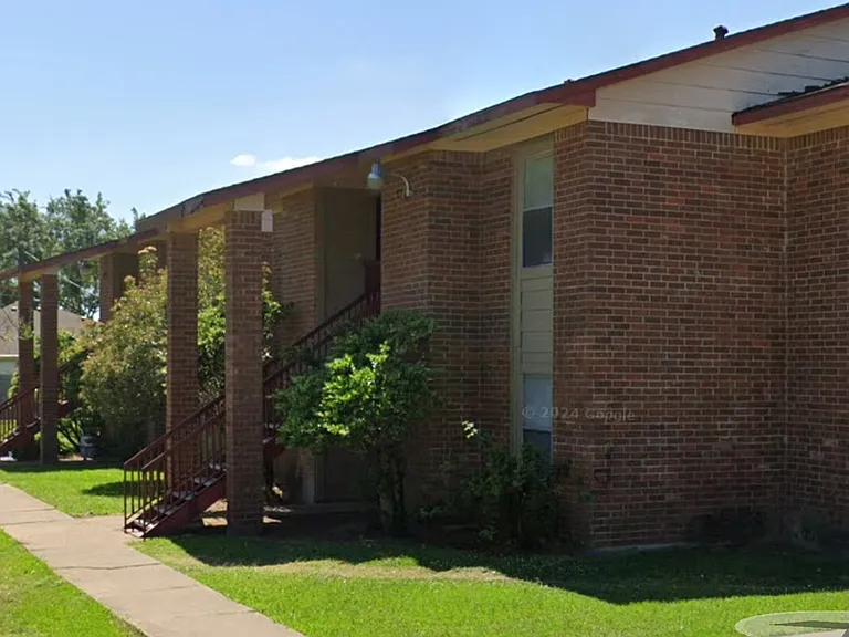 1820 Red River Ave #1820 — Photo 2