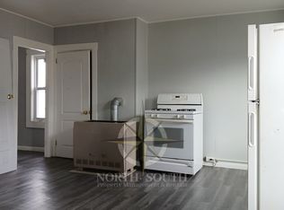 137 5th St #2N, Fall River, MA 02721