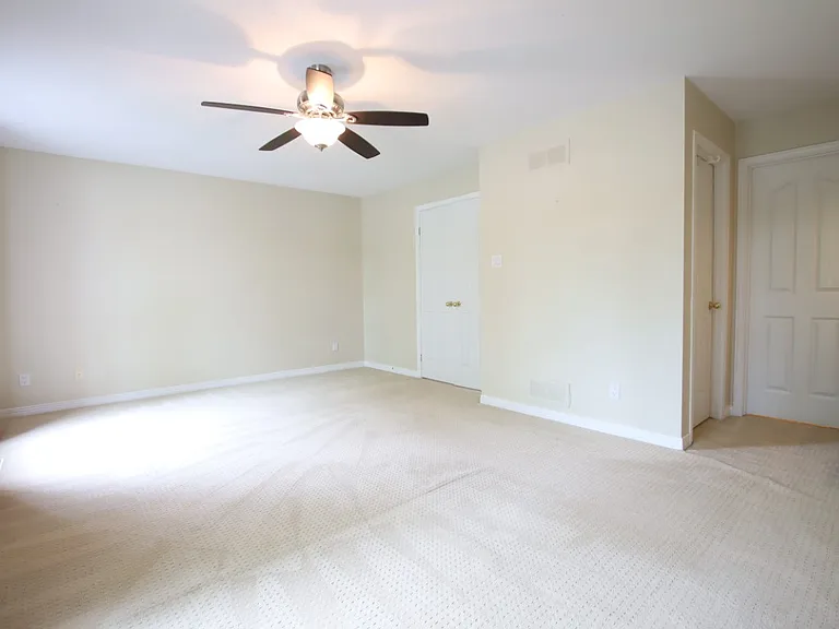 4427 Wildmint Sq — Photo 10