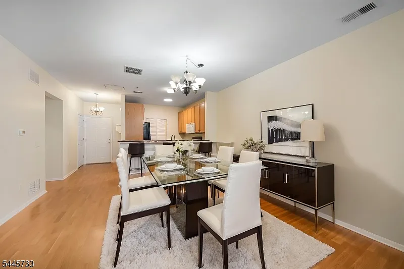2 bed, 2.0 bath, $2,500 — Photo 4
