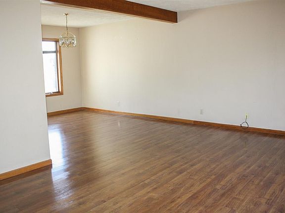 4th image of 1416 Western Ave