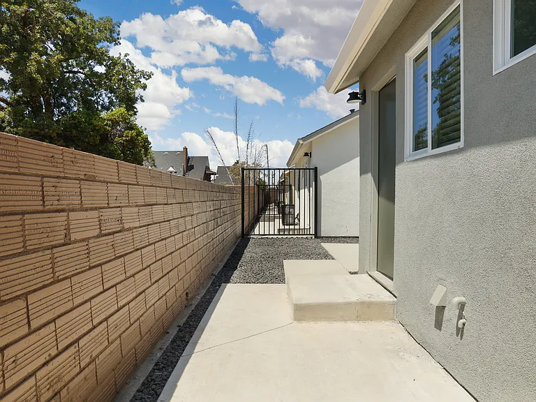 106 S Williford Ln #106 — Photo 17