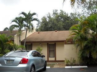 9821 NW 15th Ct, Pembroke Pines, FL 33024