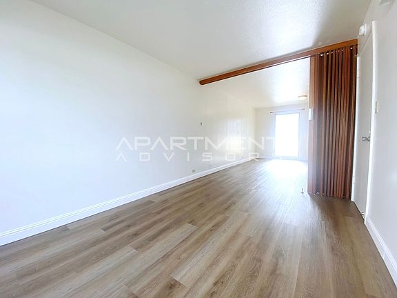 5th image of 1703 Citron St APT 302