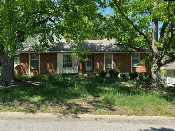 12004 E 62nd St, Kansas City, MO 64133