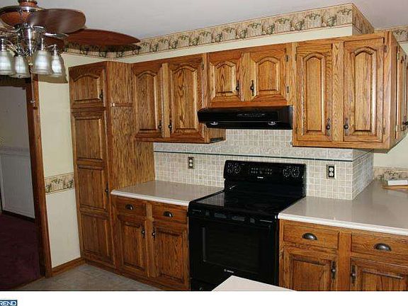 4th image of 305 Wedgewood Dr